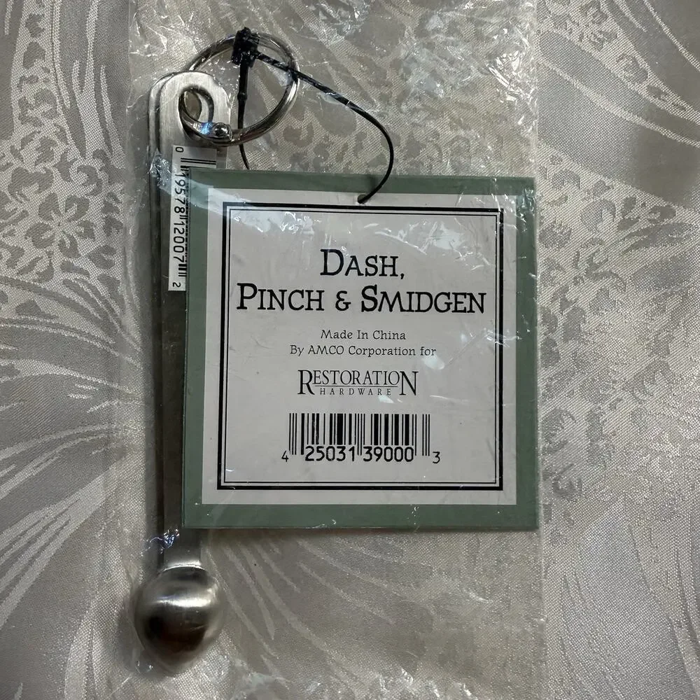New Restoration Hardware Dash Pinch & Smidgen Measuring Spoons
